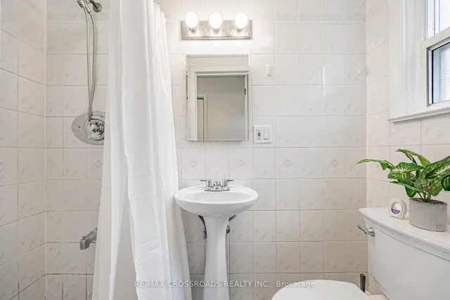 Additional image 26 of 57 Allanford Rd