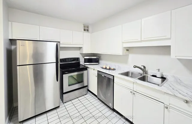 Additional image 19 of 45 Carlton St Unit 1814