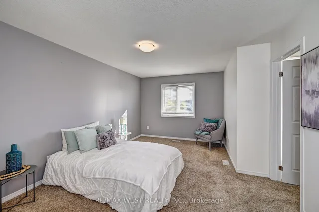 Additional image 23 of 21 Machado St