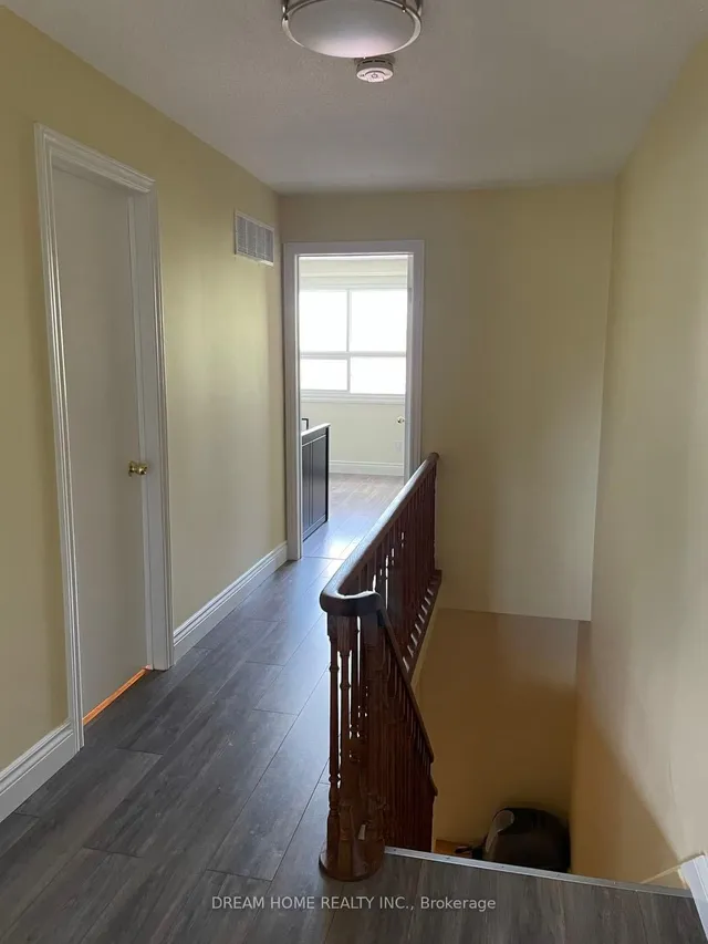 Additional image 10 of 74 Upper Canada Dr Unit 6