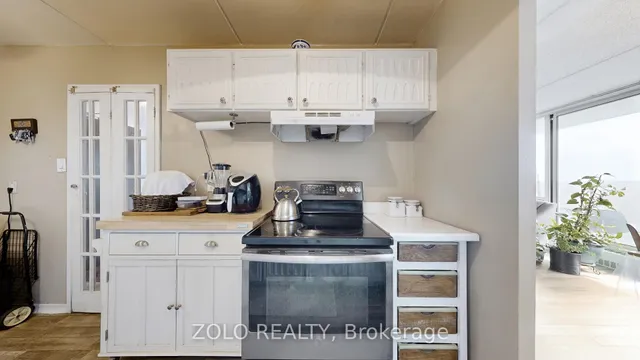 Additional image 16 of 2 Glamorgan Ave Unit 1015