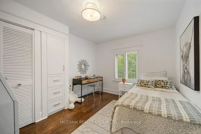 Additional image 32 of 43 Sherwood Ave