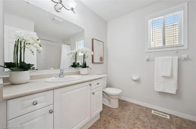 Additional image 29 of 416 Beaumont Cres
