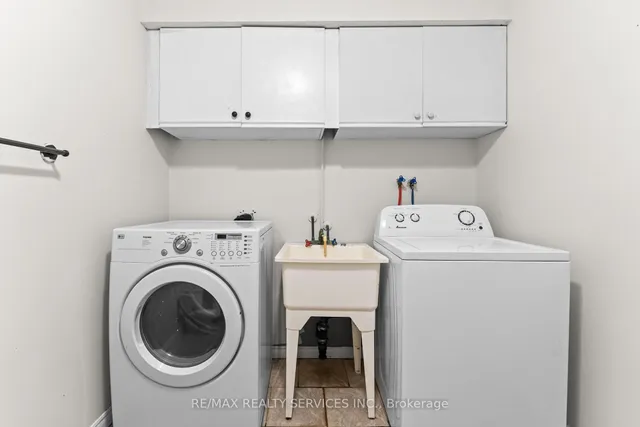 Additional image 32 of 26 Woolwich St