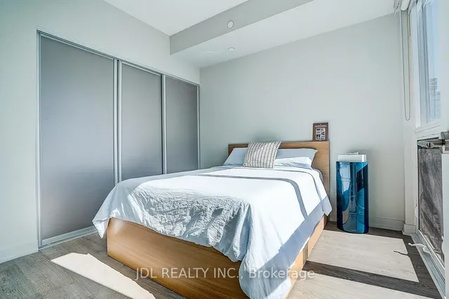 Additional image 21 of 99 John St Unit 3702