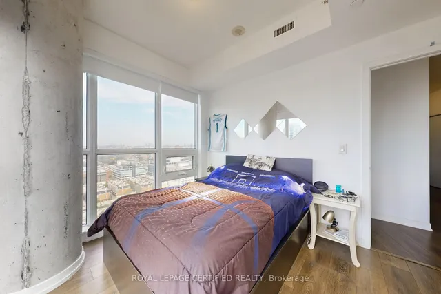 Additional image 20 of 51 East Liberty St Unit 2003