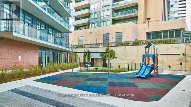 Additional image 23 of 10 parklawn Rd Unit 519