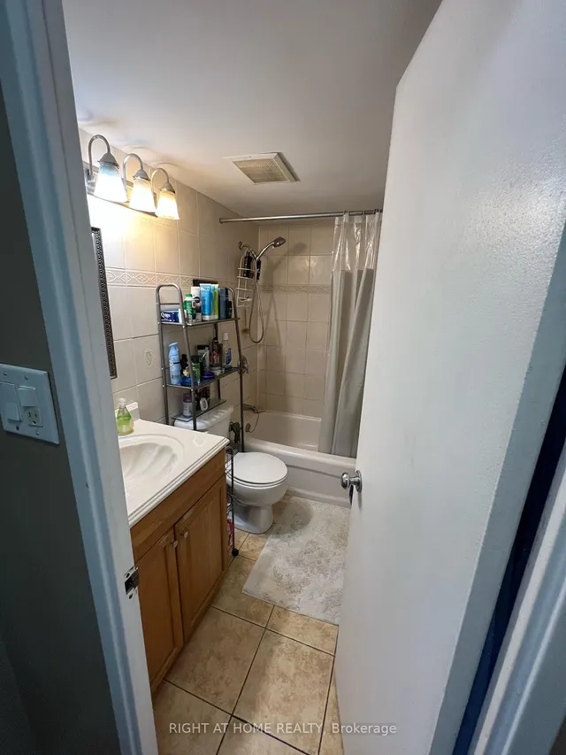 Additional image 4 of 360 Ridelle Ave Unit 1812