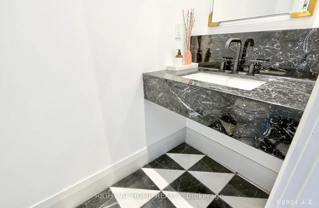 Additional image 6 of 521 Atlas Ave