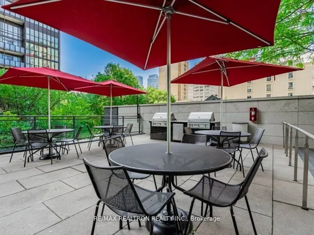 Additional image 9 of 110 Charles St Unit 1902