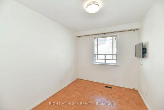 Additional image 12 of 1033 Islington Ave