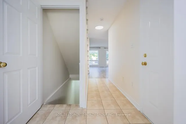 Additional image 43 of 93 Wilkes Cres