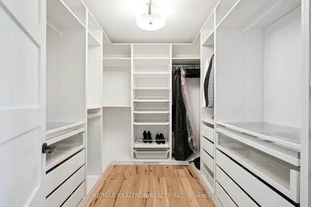 Additional image 25 of 28 Burwood Rd