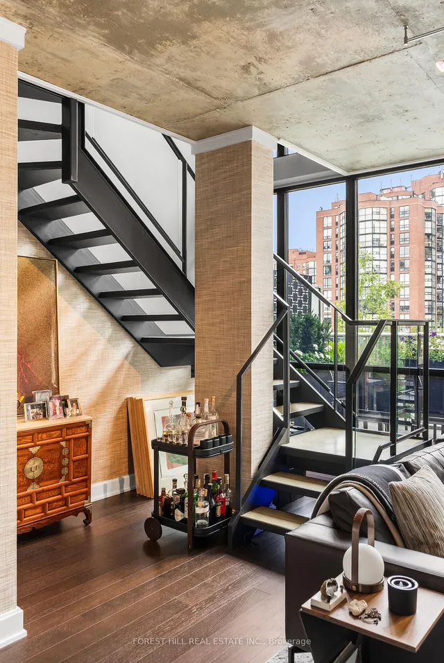 Additional image 27 of 62 Niagara St Unit 519