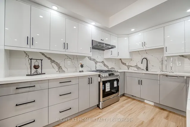 Additional image 40 of 203 Scarboro Cres