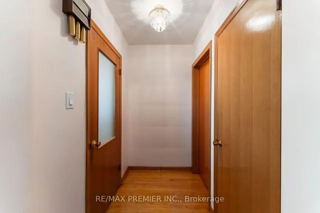 Additional image 8 of 219 La Rose Ave