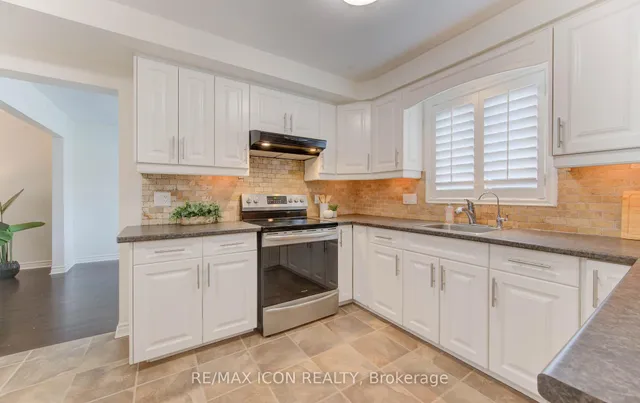 Additional image 12 of 43 Winding Way