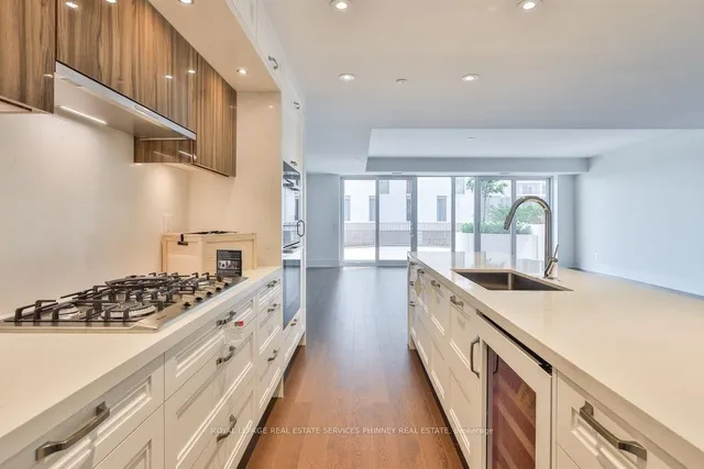 Additional image 16 of 155 Merchants' Wharf Unit 214