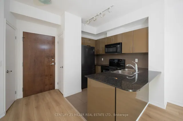 Additional image 4 of 16 Yonge St Unit 310