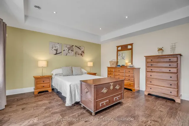 Additional image 25 of 7 Avalon Ave