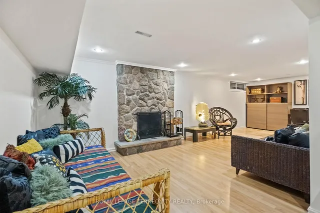 Additional image 35 of 50 Skyview Cres