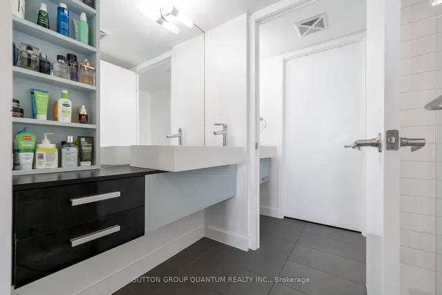 Additional image 20 of 38 Dan Leckie Way Unit 1810