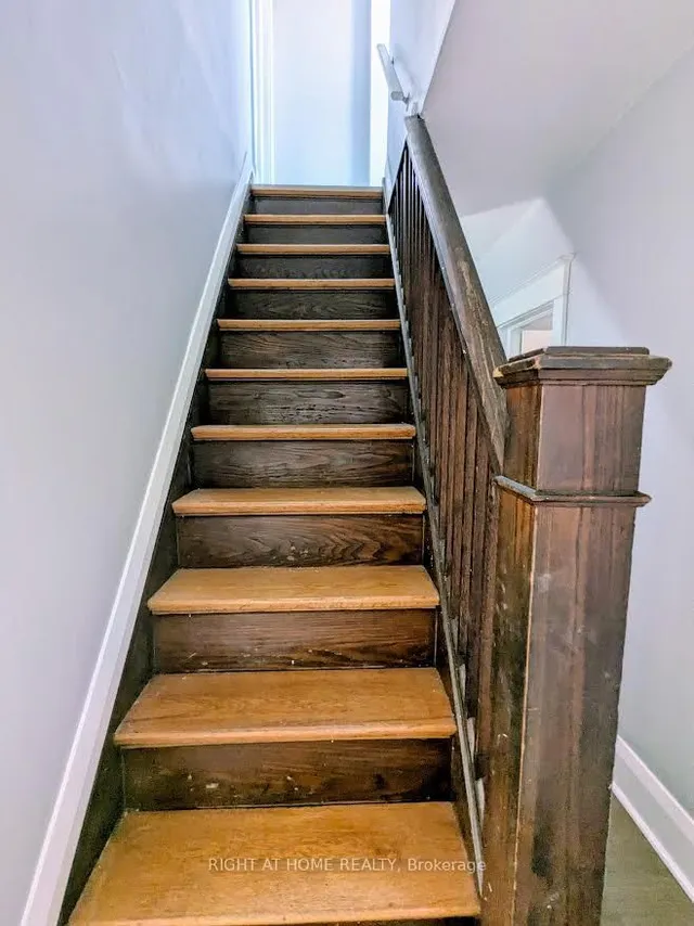 Additional image 8 of 239 Woodbine Ave