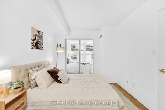Additional image 8 of 230 King St Unit 812