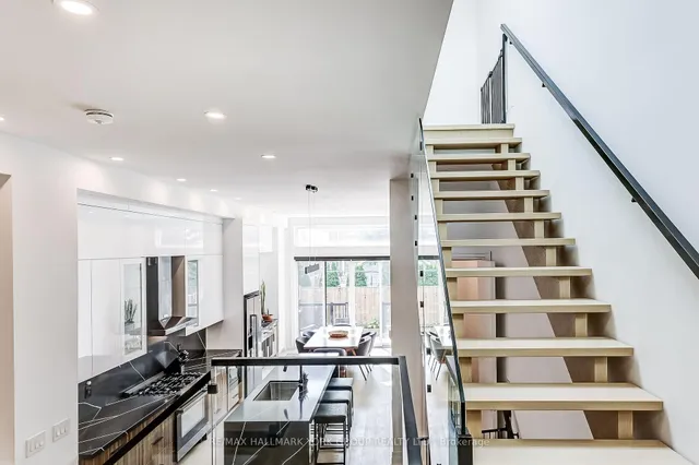 Additional image 9 of 109A Holborne Ave