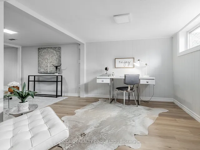 Additional image 24 of 157 1/2 Roslin Ave