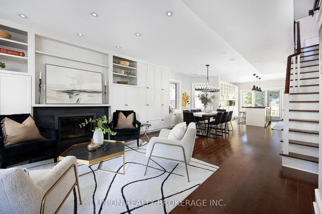 Additional image 3 of 6 Jean St