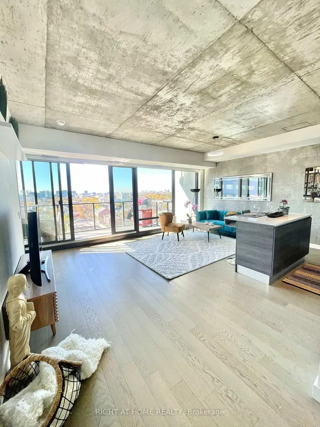 Additional image 2 of 111 Bathurst St Unit 1205