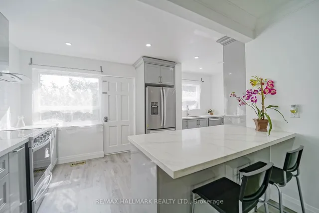 Additional image 10 of 131 Painted Post Dr