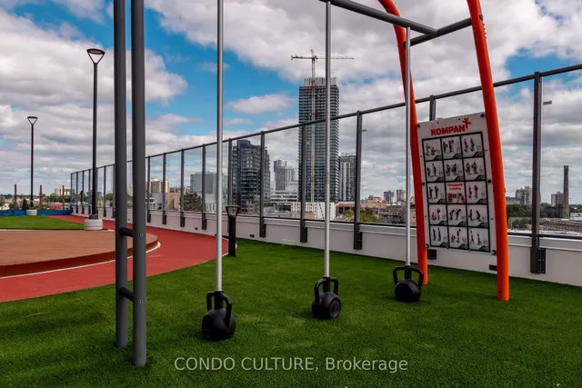 Additional image 13 of 25 Wellington St Unit 707