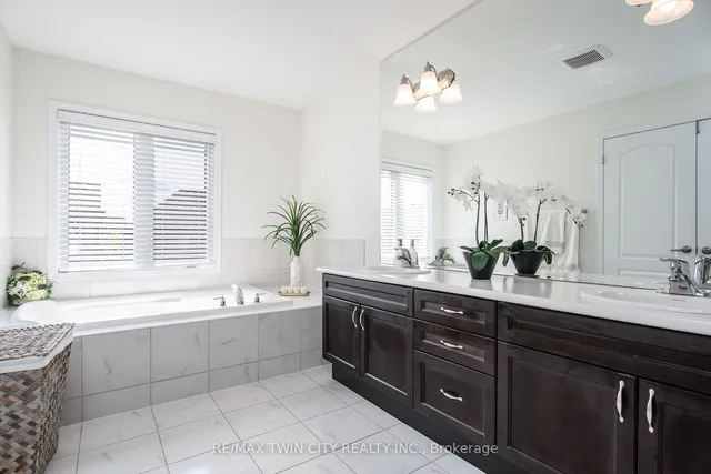 Additional image 31 of 232 Shady Glen Cres