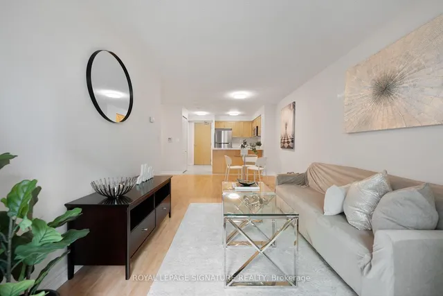 Additional image 30 of 212 Eglinton Ave Unit 605