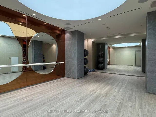 Additional image 40 of 155 Merchants' Wharf Unit 1112