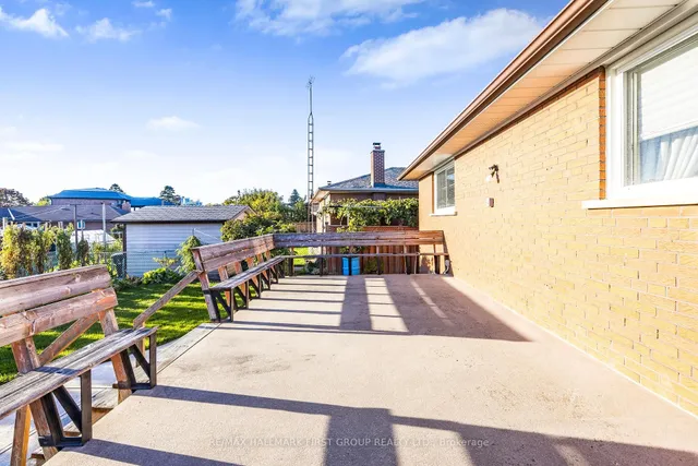 Additional image 32 of 154 Fairglen Ave