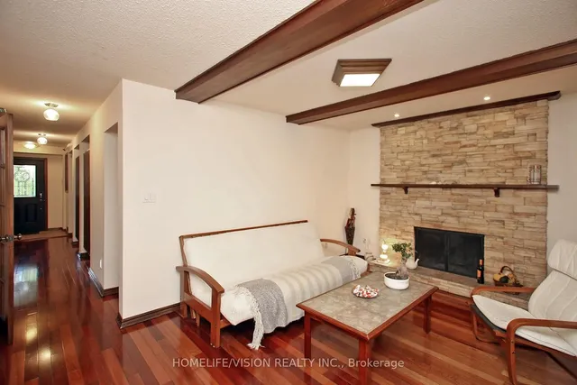 Additional image 9 of 12 Relroy Crt