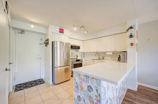 Additional image 4 of 39 Shank St Unit TH302