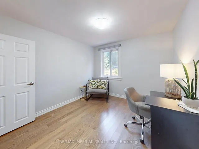 Additional image 22 of 598 Ridelle Ave