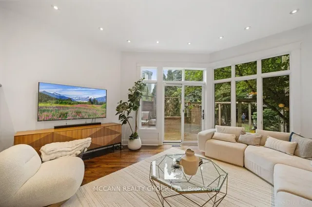 Additional image 20 of 43 Sherwood Ave