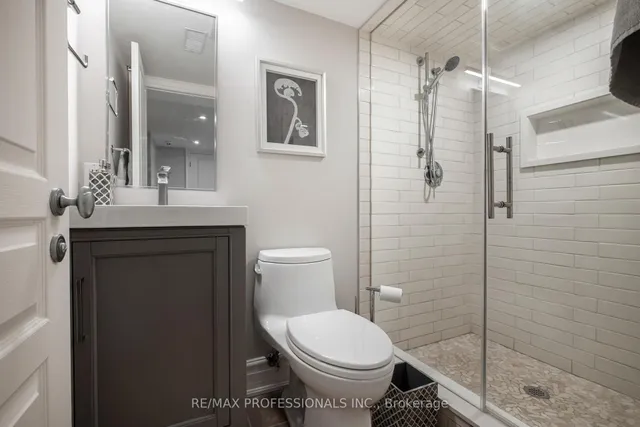 Additional image 40 of 80 Kingsway Cres