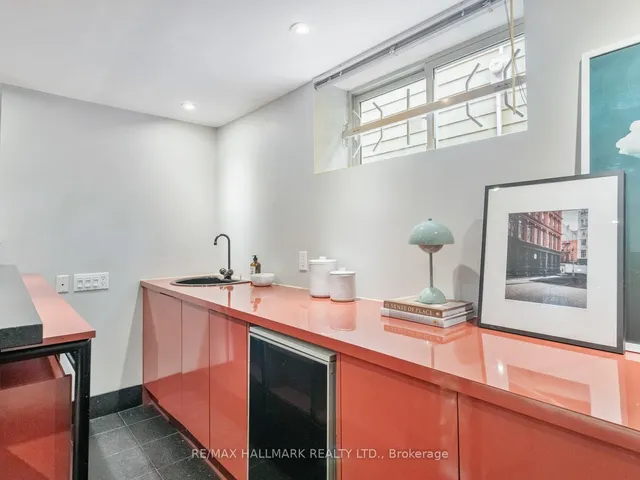 Additional image 30 of 839 Carlaw Ave