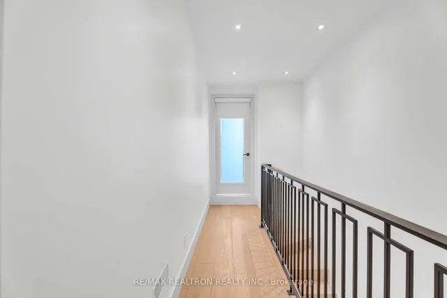 Additional image 28 of 38 Alameda Ave