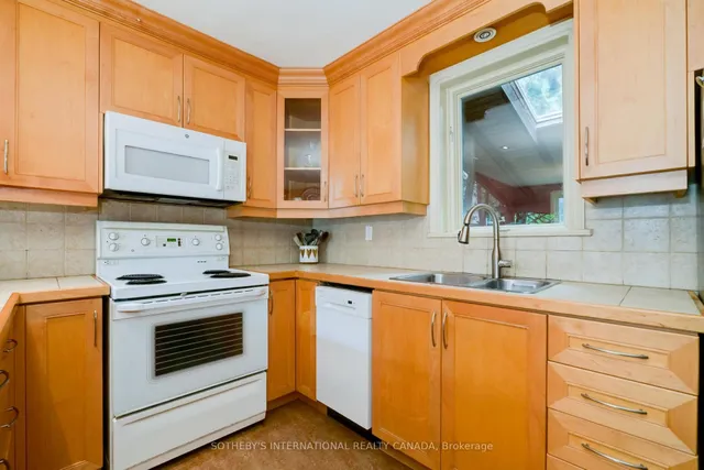 Additional image 12 of 239 Empress Ave