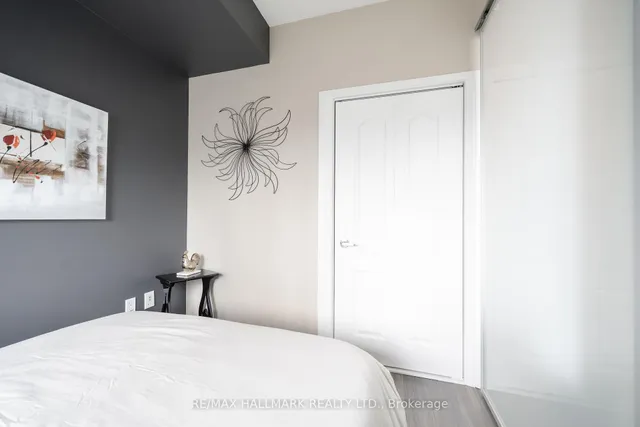 Additional image 16 of 25 Capreol Crt Unit 3008