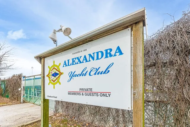 Additional image 42 of 35 Bastion St Unit 1910