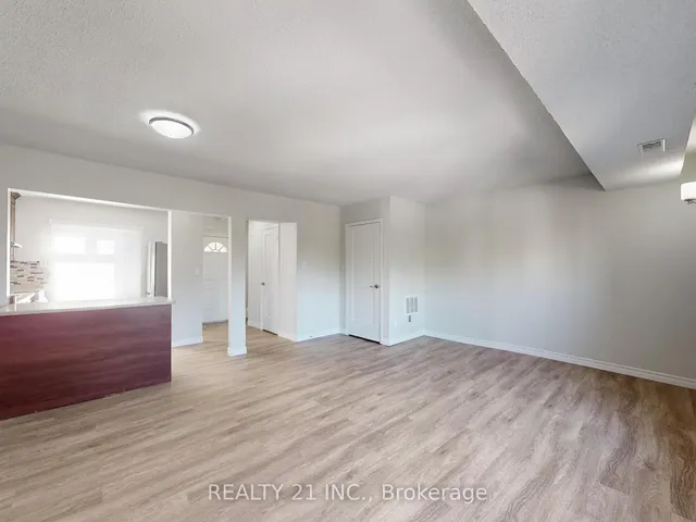 Additional image 8 of 40 Rexdale Blvd Unit 2