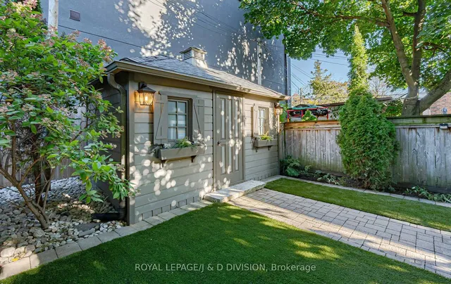 Additional image 40 of 151 Forman Ave